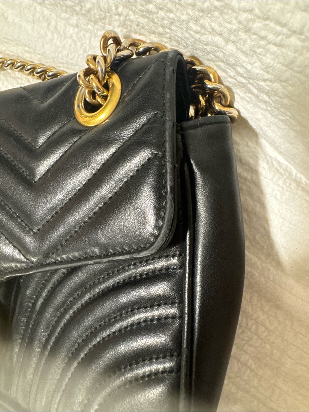 Gucci Black Chevron Matelassé Shoulder Bag with Gold Hardware - Picture 10 of 15
